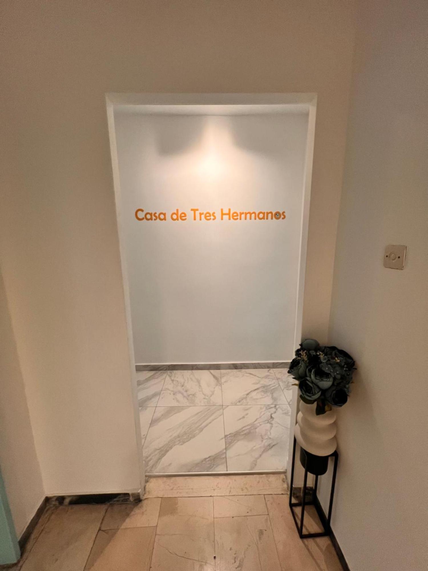 Casa De Tres Hermanos In The Heart Of Athens Exterior photo
